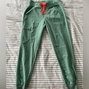 Green scrub joggers XS
